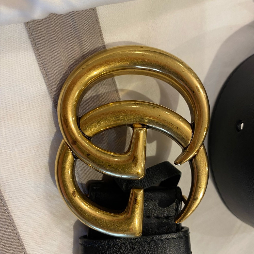 Gucci Black Leather Belt with Gold Accent